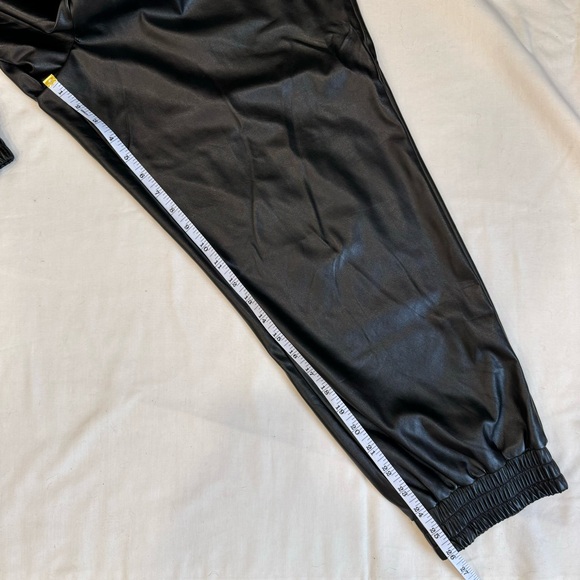 EXPRESS Black Faux Leather High Waisted Joggers Size Large - Picture 8 of 9